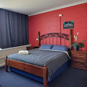 Port Backpackers Hostel